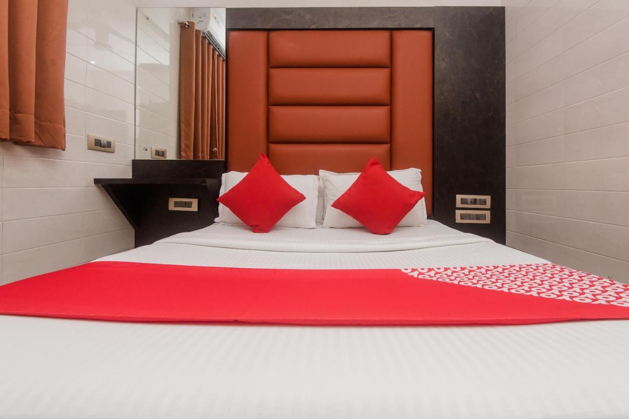 Hotel Vaccinated Staff - Oyo 22055 Dadar Residency Bombay Esterno foto