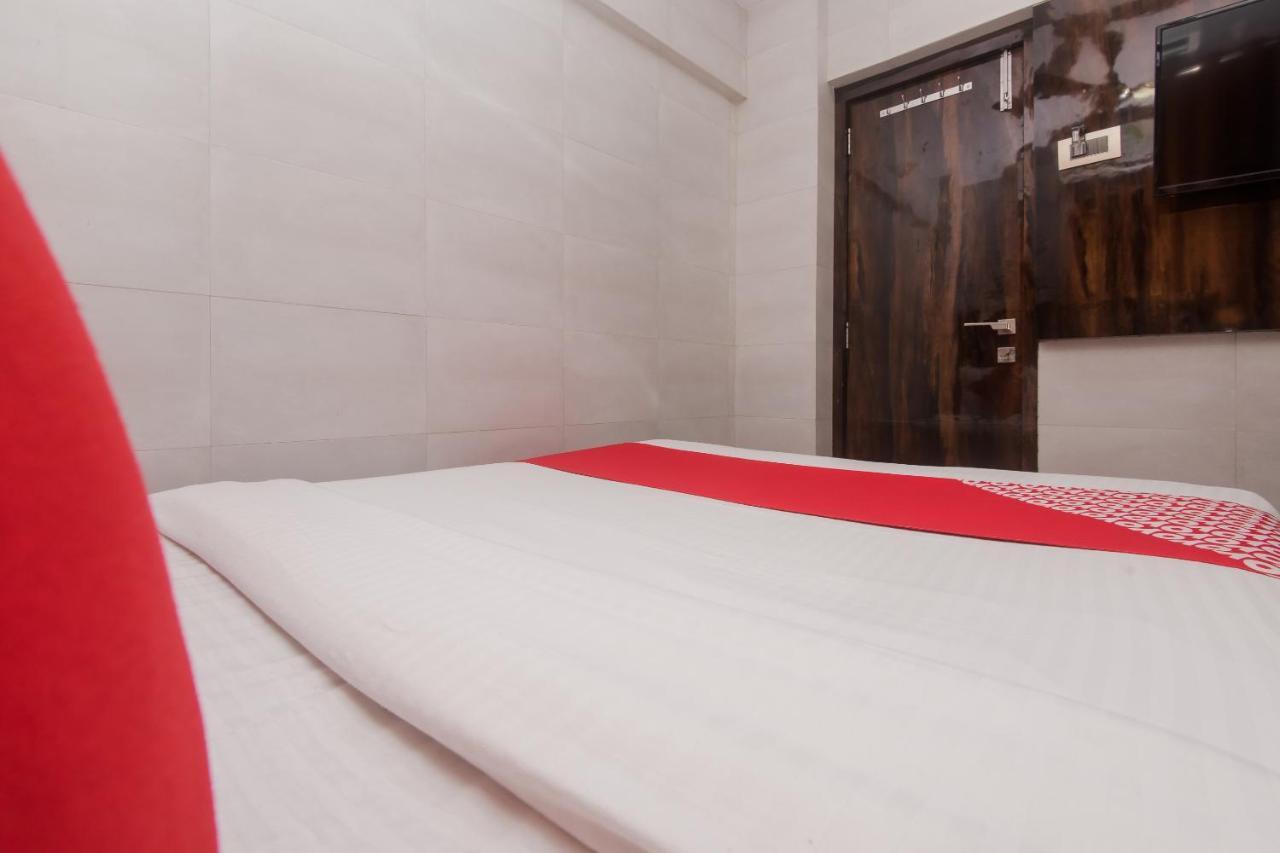 Hotel Vaccinated Staff - Oyo 22055 Dadar Residency Bombay Esterno foto