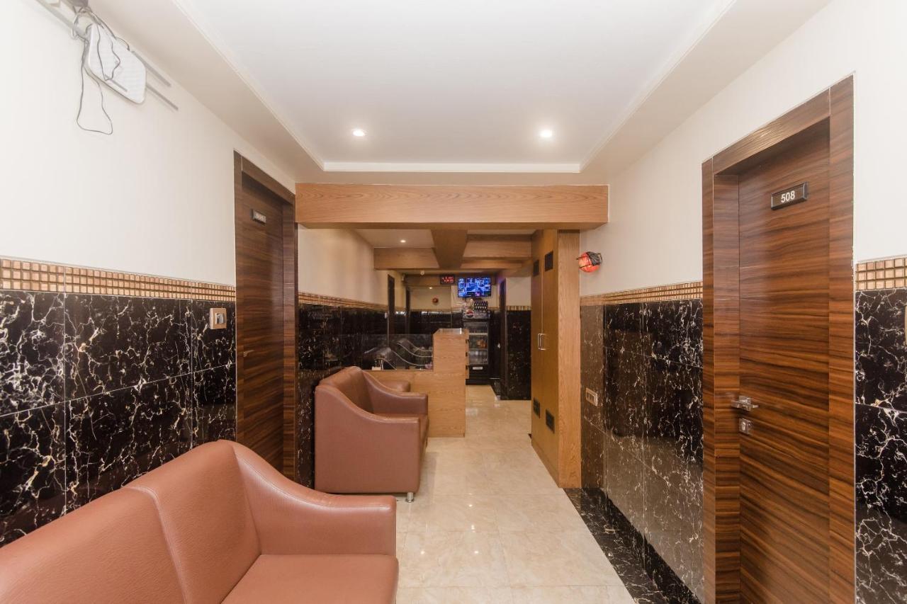 Hotel Vaccinated Staff - Oyo 22055 Dadar Residency Bombay Esterno foto