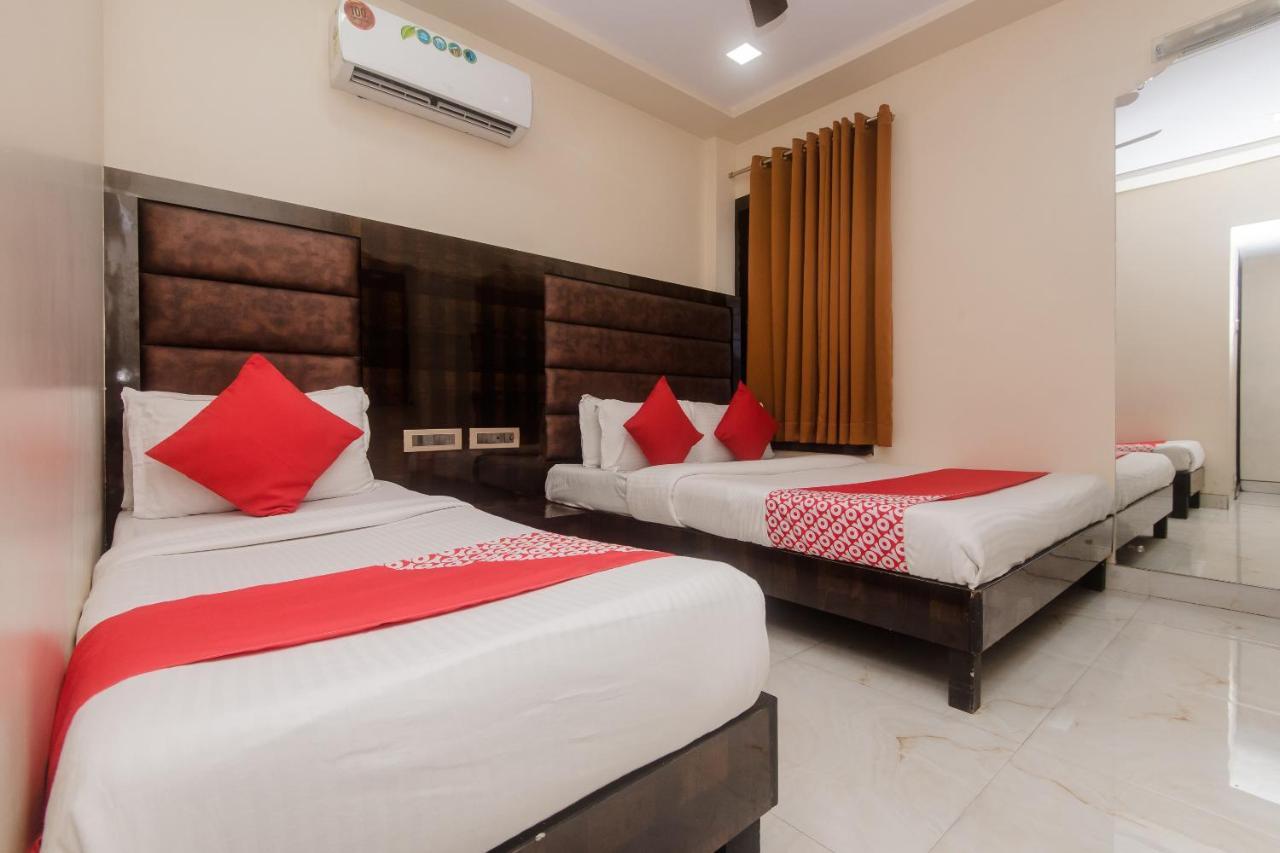 Hotel Vaccinated Staff - Oyo 22055 Dadar Residency Bombay Esterno foto